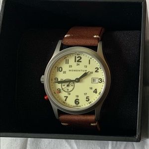 Momentum  Pathfinder iii titanium quartz watch